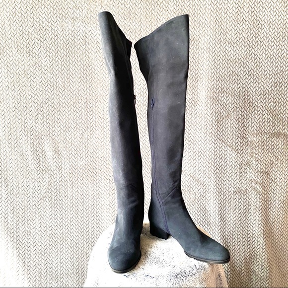 Like new Le Pepe Knee high suede boots!Charcoal 💕 - Picture 8 of 8